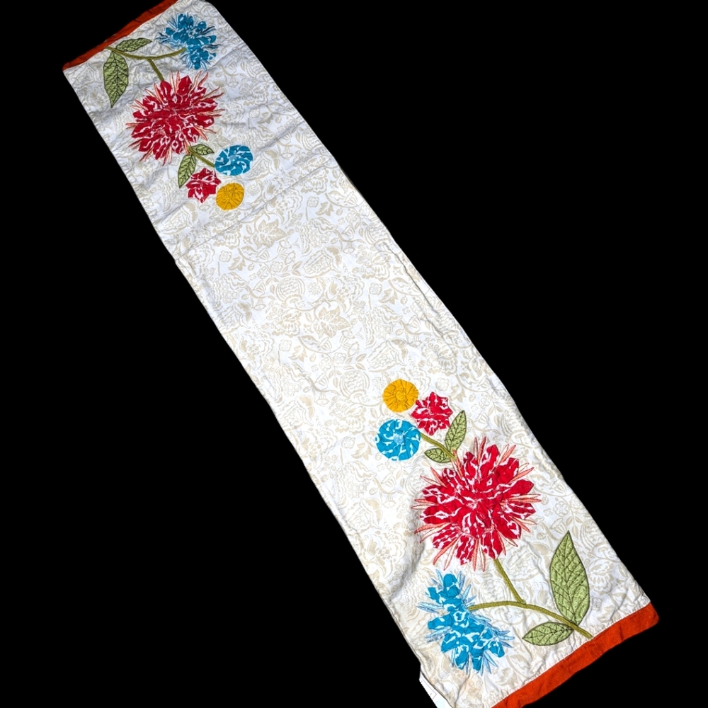 Pottery Barn Table Runner - Picture 1 of 4